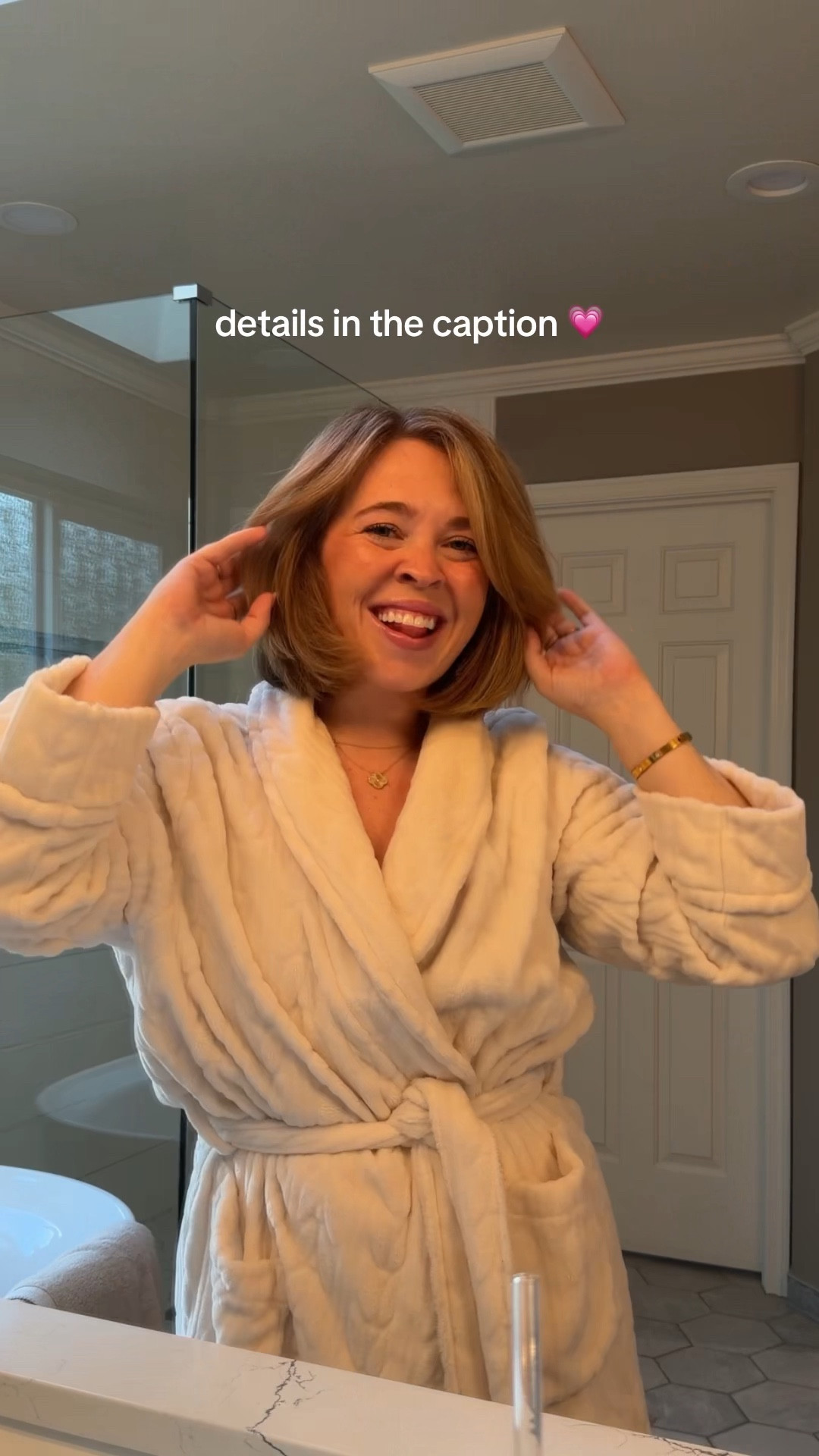 How I style my bob after washing it: Oribe Leave-In Conditioner + Oribe Heat Protectant ✨ then I round brush with my Shark FlexStyle (round brush attachment) moving the brush outward away from my head for that flip 💁🏼‍♀️

I clip the top half up, dry the bottom first, then repeat on the top. For my bangs I blow them away from my face, let them fall, then pinch them together for a little texture 🎀

