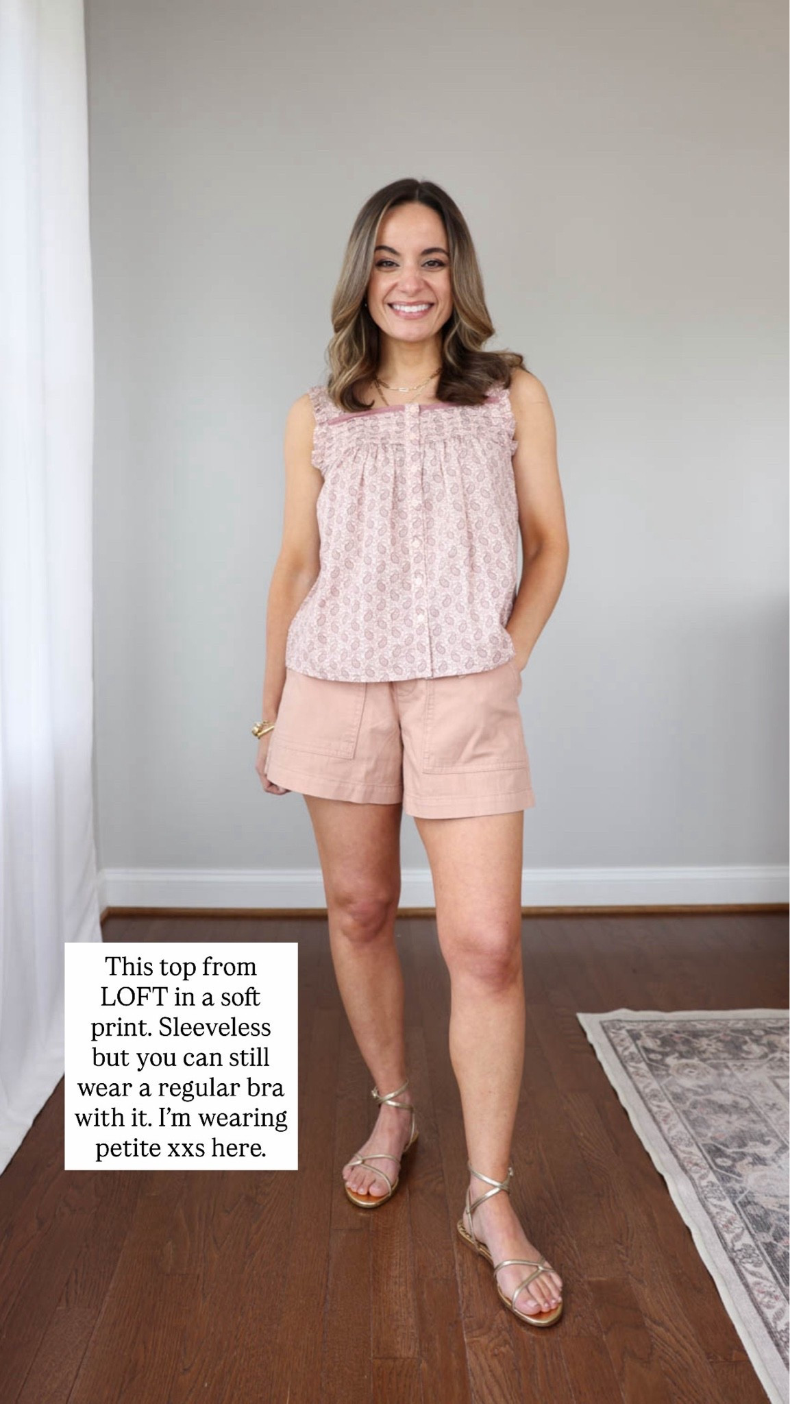 I heard you were looking for summer tops you can wear untucked! 

Pink shorts: xxs 
Pink printed top: petite xxs 

My measurements for reference: I’m 4’10” and 105lbs. My bust, waist, and hip measurement is 32”, 24”, and 36”.