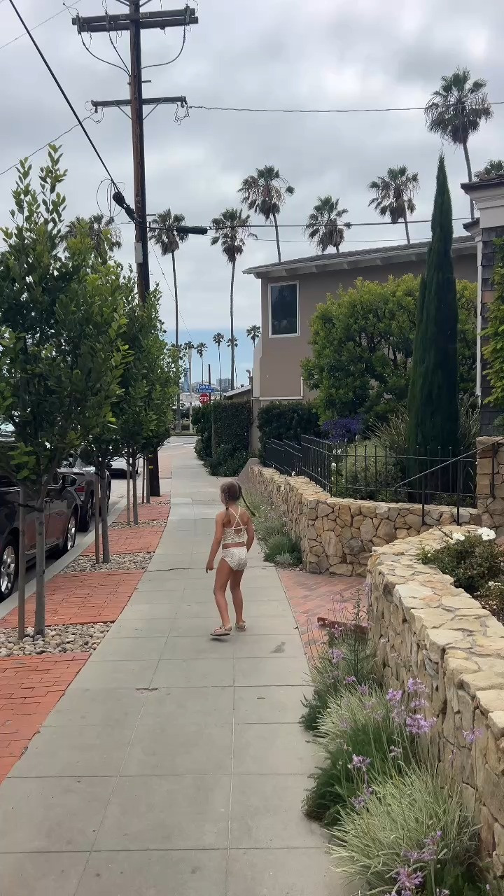 I dreamt of summers like these for my entire life <3 Picked up our girls from tennis camp this afternoon and beelined it straight for the beach. We packed some towels, snacks, and this awesome wind-powered sunshade from @shibumishade . It only took us (Tyler) a couple of minutes to set up and folds up super easily into this handy carry bag that is about half the size of a normal beach umbrella bag. Emmie and I especially require sun protection at all times lol and this shade was HUGE and gave us so much shaded space to lounge in (150 sq ft of shade exactly!). This will be a beach essential for us for the rest of the summer!!! #shibumi_partner #ad #loungeharder
 

 