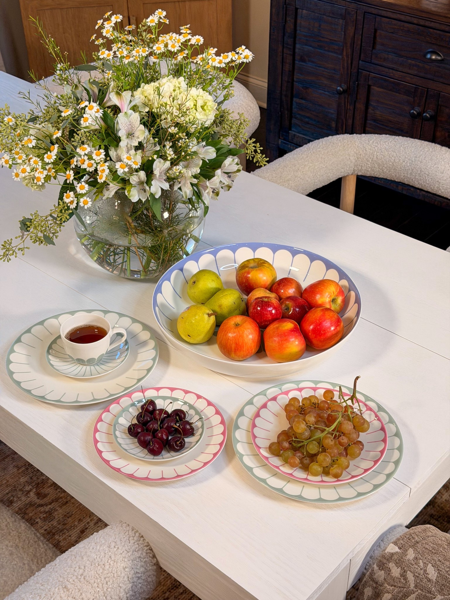 Bold blooms, playful color, and timeless craftsmanship.
The Fleur Collection by Villeroy & Boch is made to mix, match, and elevate every table - from everyday meals to special moments.
@villeroybochusa
#FleurDinnerware #VilleroyBochPartner #TabletopInspo
#ElevatedEveryday

#LTKHome