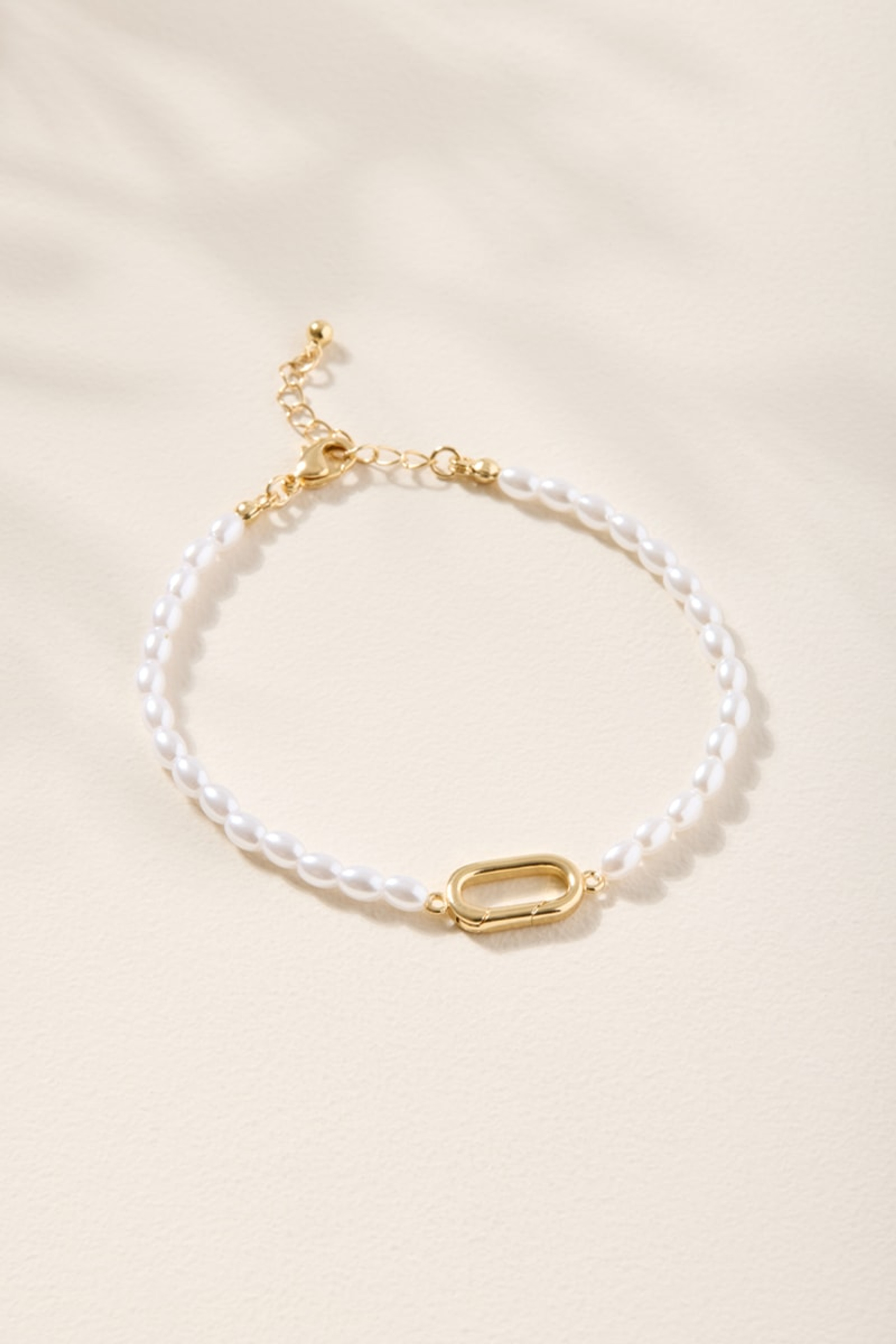 Pearl Cluster Charm Bracelet Base Gold | Francesca's