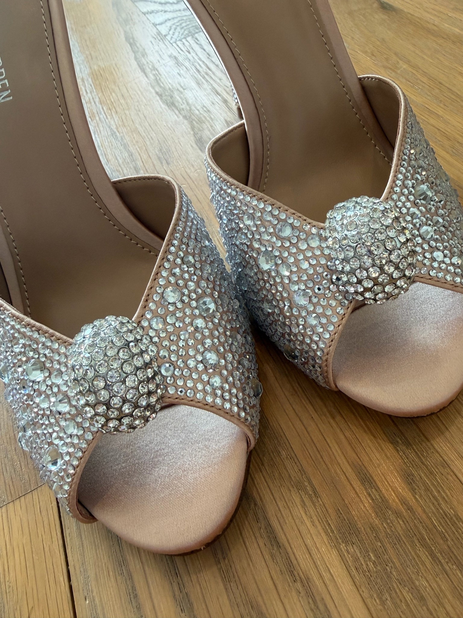 My favorite date night heel. I'm major sale