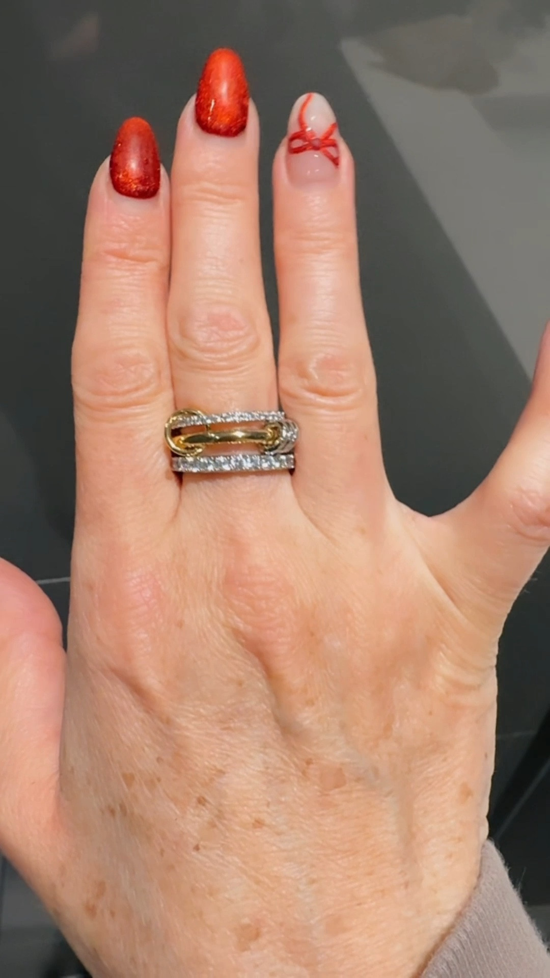Beautiful 18k gold plated stackable ring under $20 with coupon
Amazon jewelry 