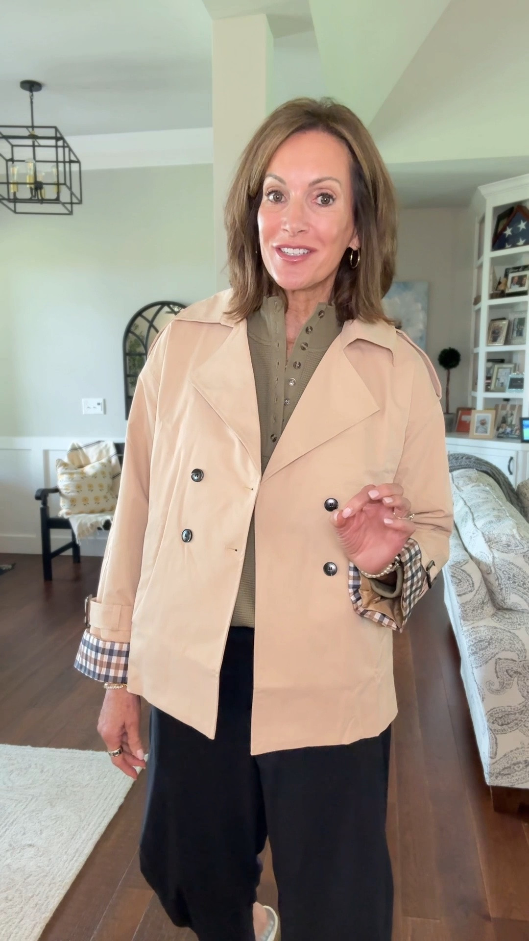 Crop trench Jacket - medium 
Waffle knit top / large (I sized up for a looser fit)
Viral barrel pants - size 6
I’ll also link an affordable pair 

Fall style
Trending style 
Travel style 
Elevated casual style

#LTKTravel #LTKMidsize