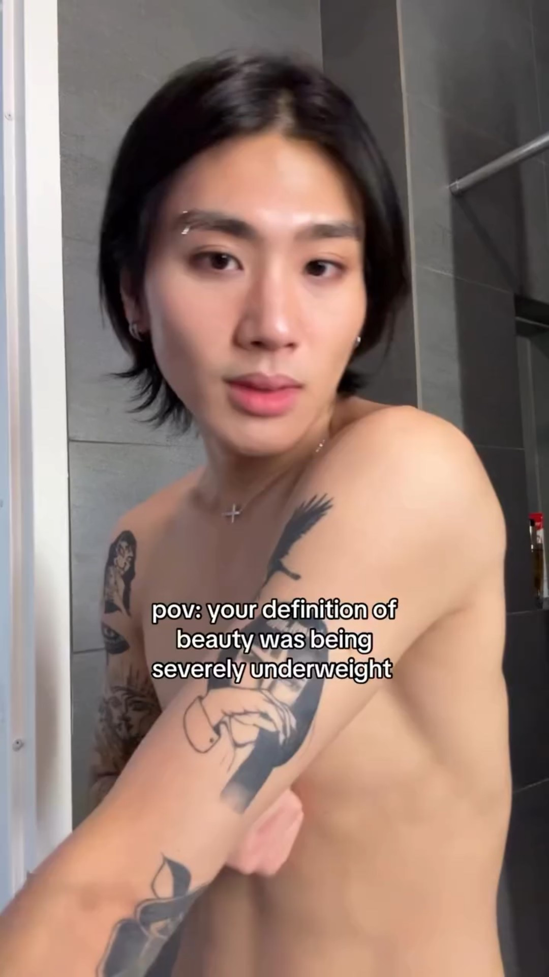 loving your flaws is HARD.. loving the body you look at in the morning with disgust is HARD.. trust me. I get it. My view on beauty was so twisted up until very recently.. as a guy it was odd but for me I wanted to be AS SKINNY AS POSSIBLE.. cuz that meant my face was chiseled and I just “felt” prettier and more handsome in my clothes.. but the reality was I killing my body to reach this impossibly unhealthy body standard just so I could “feel” enough.. and quite truthfully I hate myself..
No matter how many diets, fasts and days of starving myself I went.. I could NEVER be enough for myself.. and I knew something had to change.. I wanted to be happy again..
So I started small. Small changes like finding small reasons to start changing my poor diet, being more active, and that for me was trying out what I’ve always wanted to wear but felt out of place or unworthy.. and that was @gymshark I knew I felt too skinny or weak to wear a brand like that but I wanted to give myself the motivation.. so it started with gymshark and then my diet of eating MORE and running then to body weight exercises to now weight lifting!!

IT TOOK A LONG TIME but im finally building healthy habits now.. and I FEEL so much better and developing habits that tell myself.. that I CARE AND LOVE myself..

So the moral is.. if you’re embarking on a new dedication or a commitment, find that joy, find that spark to keep you going hard.. so that when bad days come you remind yourself why you wanted this in the first place.. 💝

You got this!!! Never give uppp💝💝