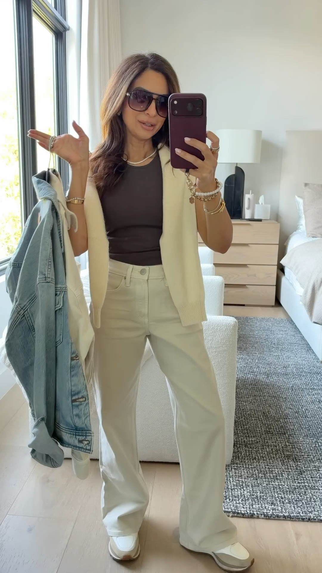 Vuori does denim?! 👖🤍 And I have to say, I’m loving it! Giving us that effortless, laid-back style @Vuori US does so well, but in jeans! An easy everyday pair you can dress up or down.

For my petite girls, I’m 5’1” and wearing a size 24 in the shorter inseam. Love when I can find denim that works for my height without alterations!✨
#vuoripartner
