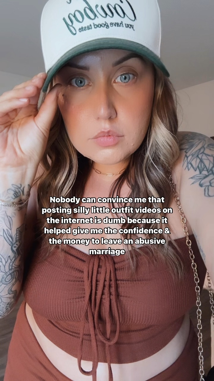 2 piece set from target and my favorite hat!

#LTKMidsize #LTKFindsUnder50