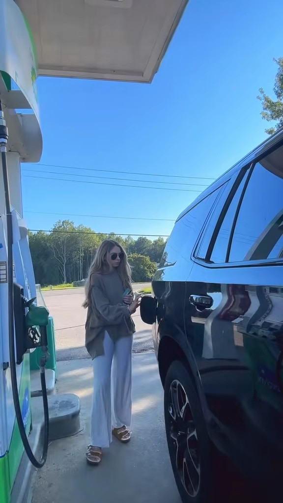 comfy fall errands outfit🍂 

#LTKOver40 #LTKStyleTip #LTKSeasonal