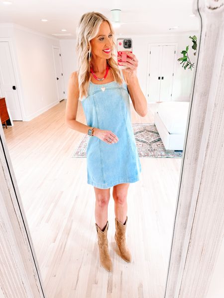 Obsessed with this a line denim dress from Madewell! Perfect for concerts all summer long!

Madewell dress / western boots / beaded necklace / summer outfit 

#LTKfindsunder100 #LTKfindsunder50 

#LTKxMadewell