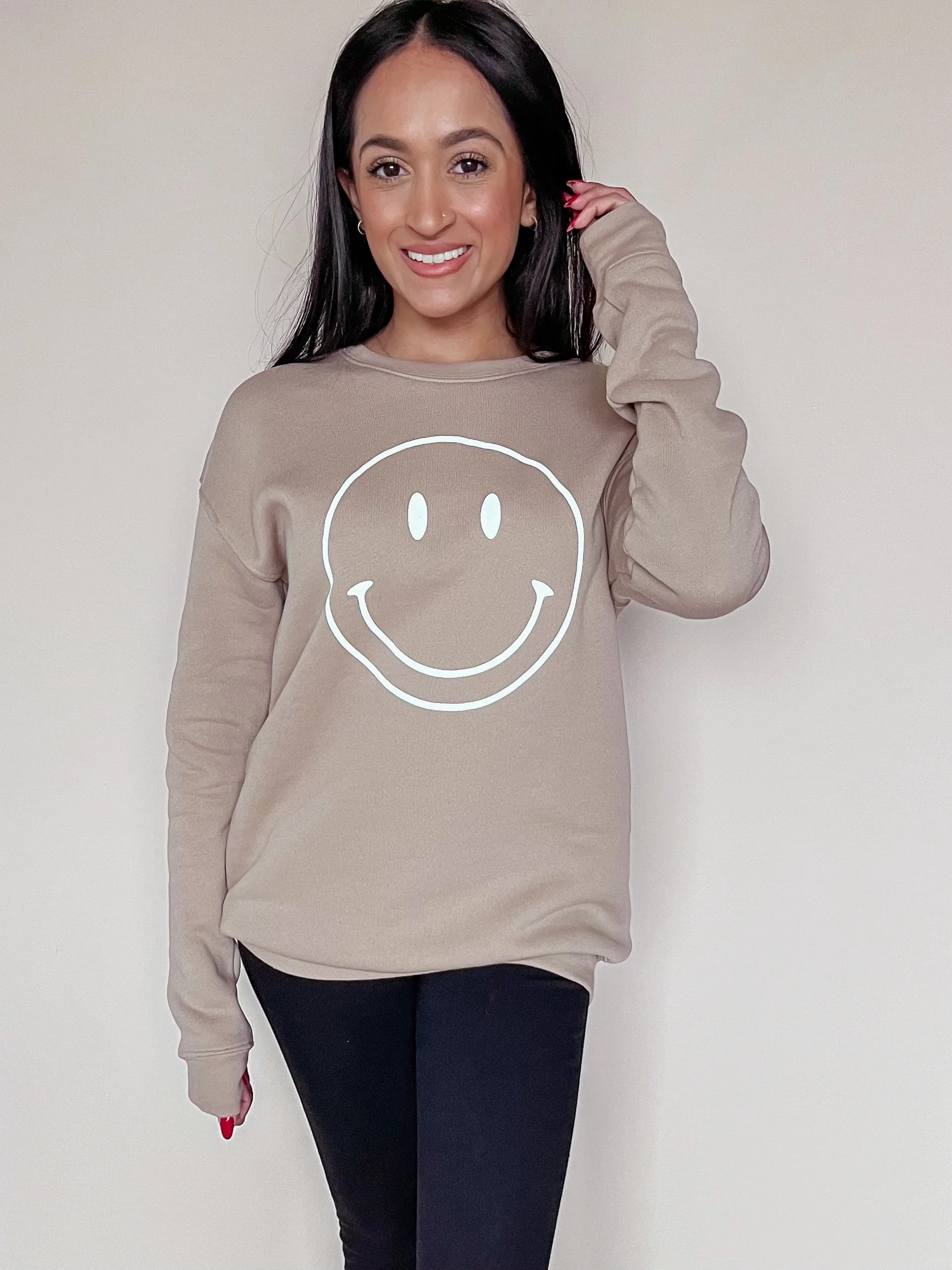 BE HAPPY SWEATSHIRT | Harper's Den