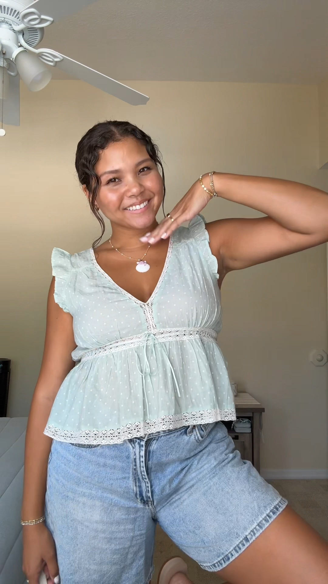 spring outfit of the day🩵 blue polka dot top from @American Eagle Outfitters wearing a size medium



#LTKdayinmylife #LTKootd