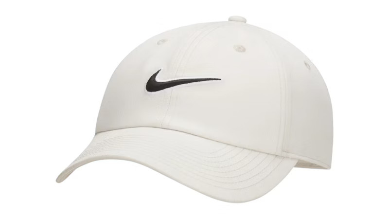 Nike Club Swoosh Cap in White | StockX