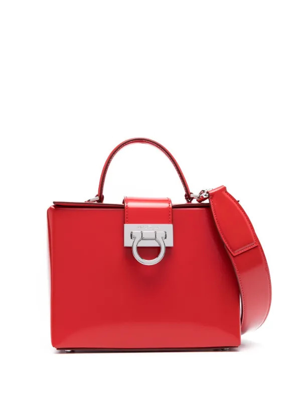 Ferragamo | Farfetch Global