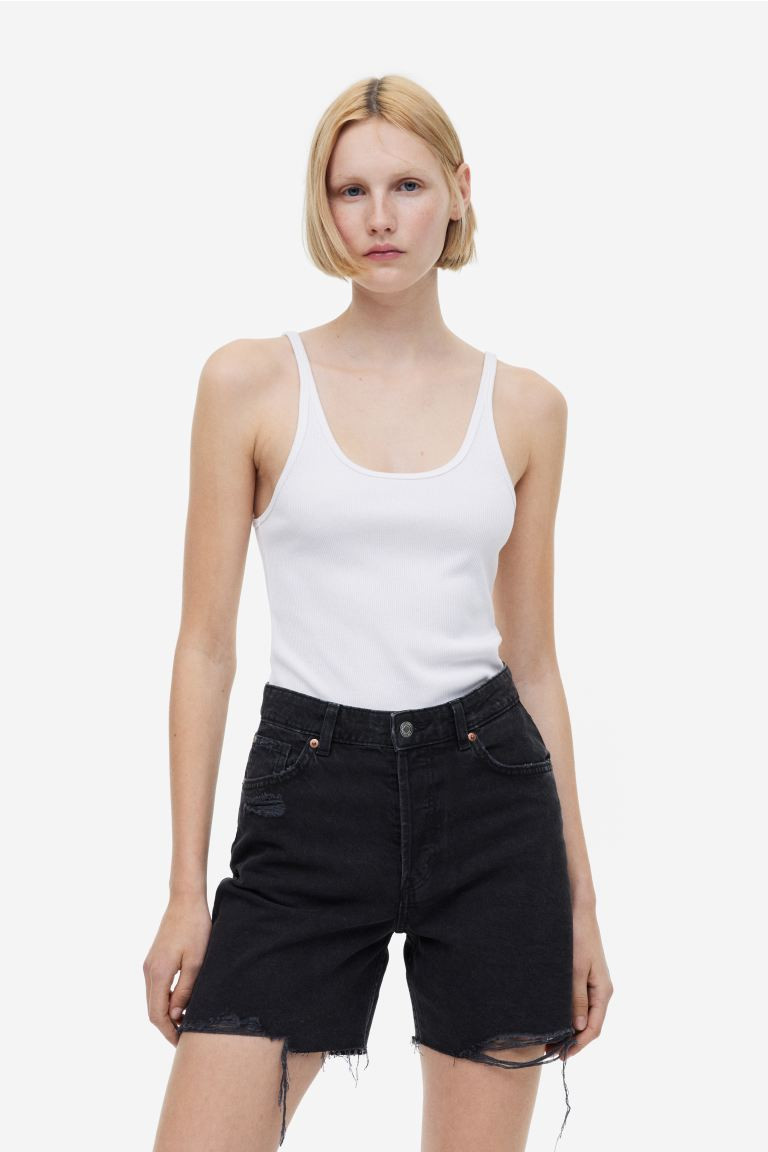 Short en jean Curvy Fit Bermuda High - Noir - FEMME | H&M FR | H&M (FR, IT, ES, PT, BE)
