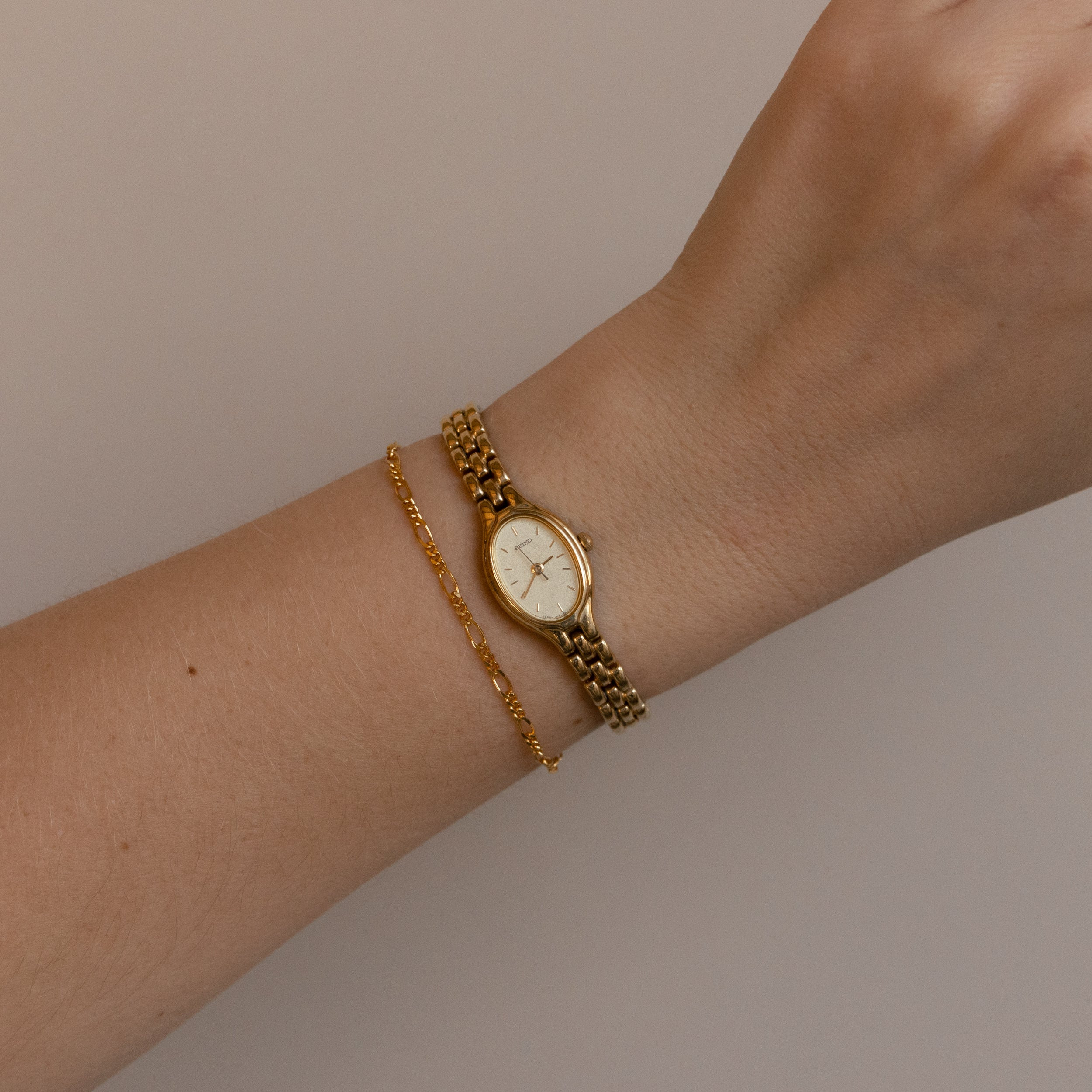 Vintage Seiko Thin Oval Gold Watch | Caitlyn Minimalist