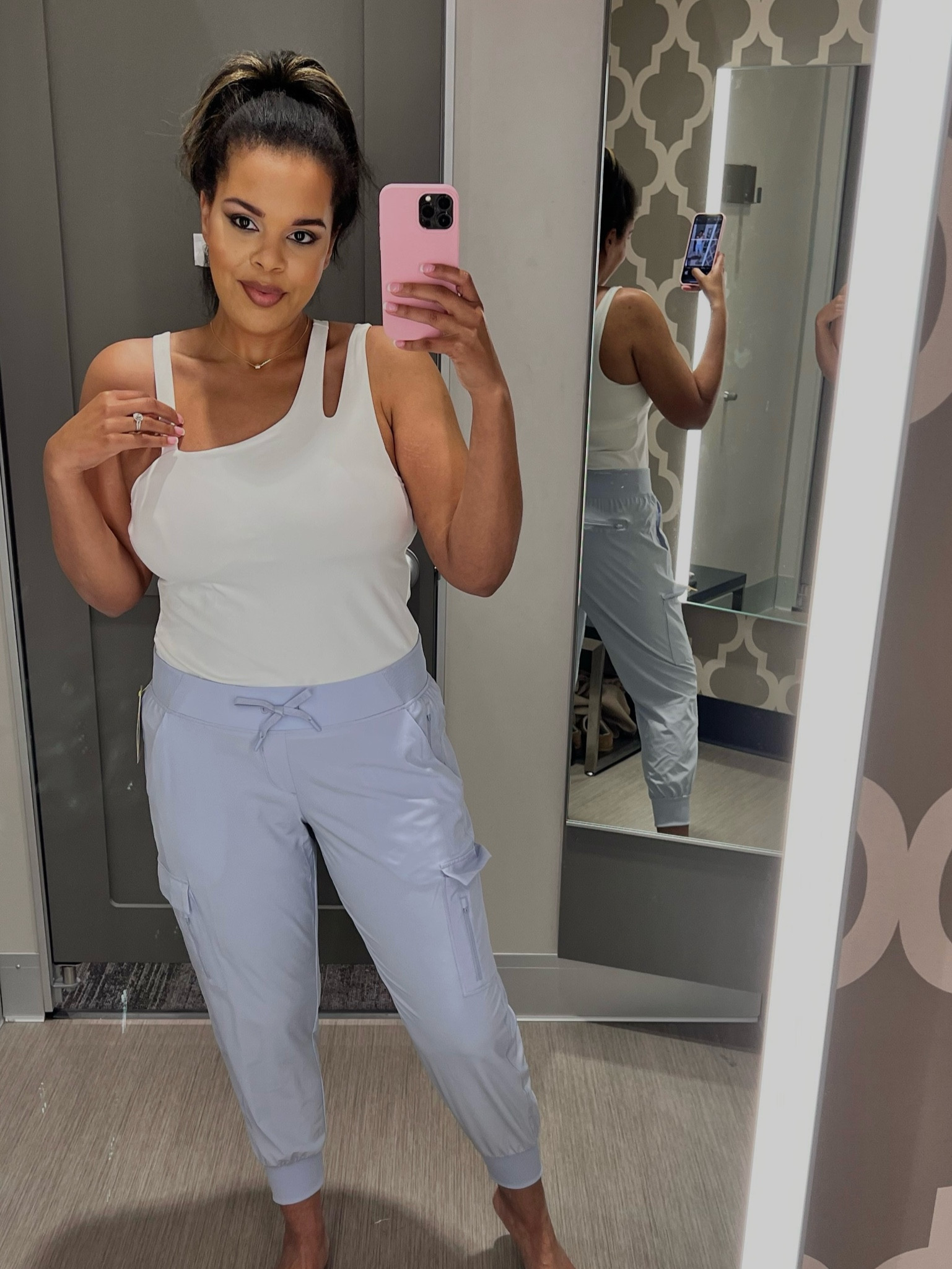 Mom on the go looks! Cute spring outfits  

#LTKfitness #LTKsalealert