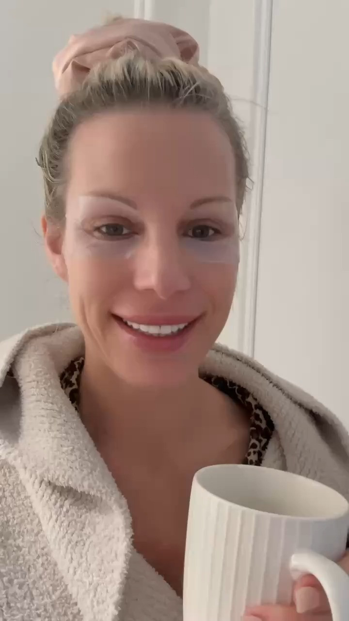 MORNING SELF-CARE — UNDER-EYE REFRESH & EVERYDAY COMFORT! Starting the day with a new UNDER-EYE MASK to smooth and hydrate tired skin, loving our OVERSIZED SATIN SCRUNCHIE for crease-free, comfy sleep, and finishing with my FAVORITE COZY ROBE and go-to morning mugs—simple routines that make self-care feel easy and realistic.

#Amazon #TheHillaryStyle #UnderEyeCare #Over40Skincare #SelfCareRoutine #SatinScrunchie #HairCareEssentials #MorningRoutine #CozyHome #EverydayComfort 

 #LTKmorningroutine #LTKselfcare #LTKOver40