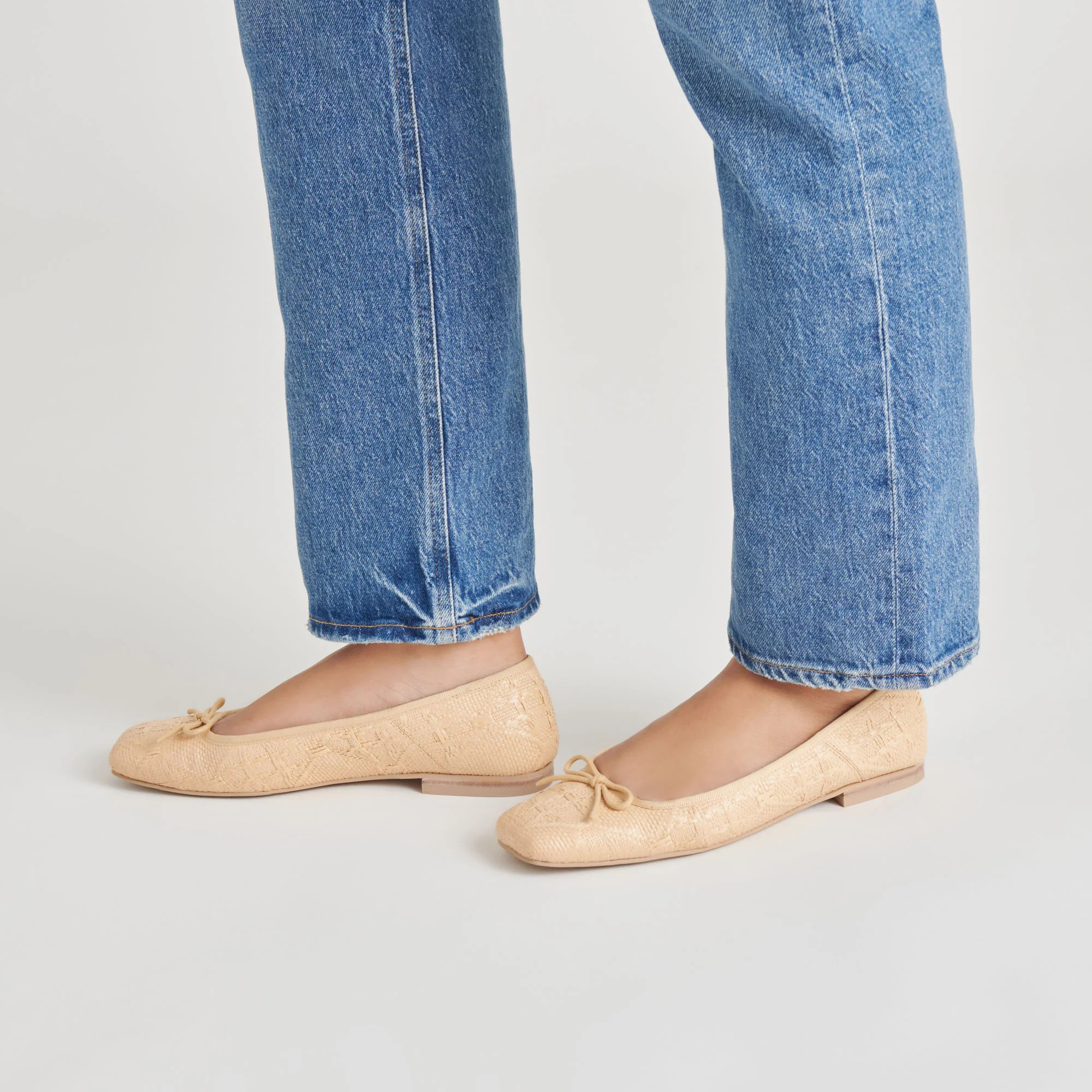 Anisa Ballet Flats Lt Natural Woven Raffia | DolceVita.com