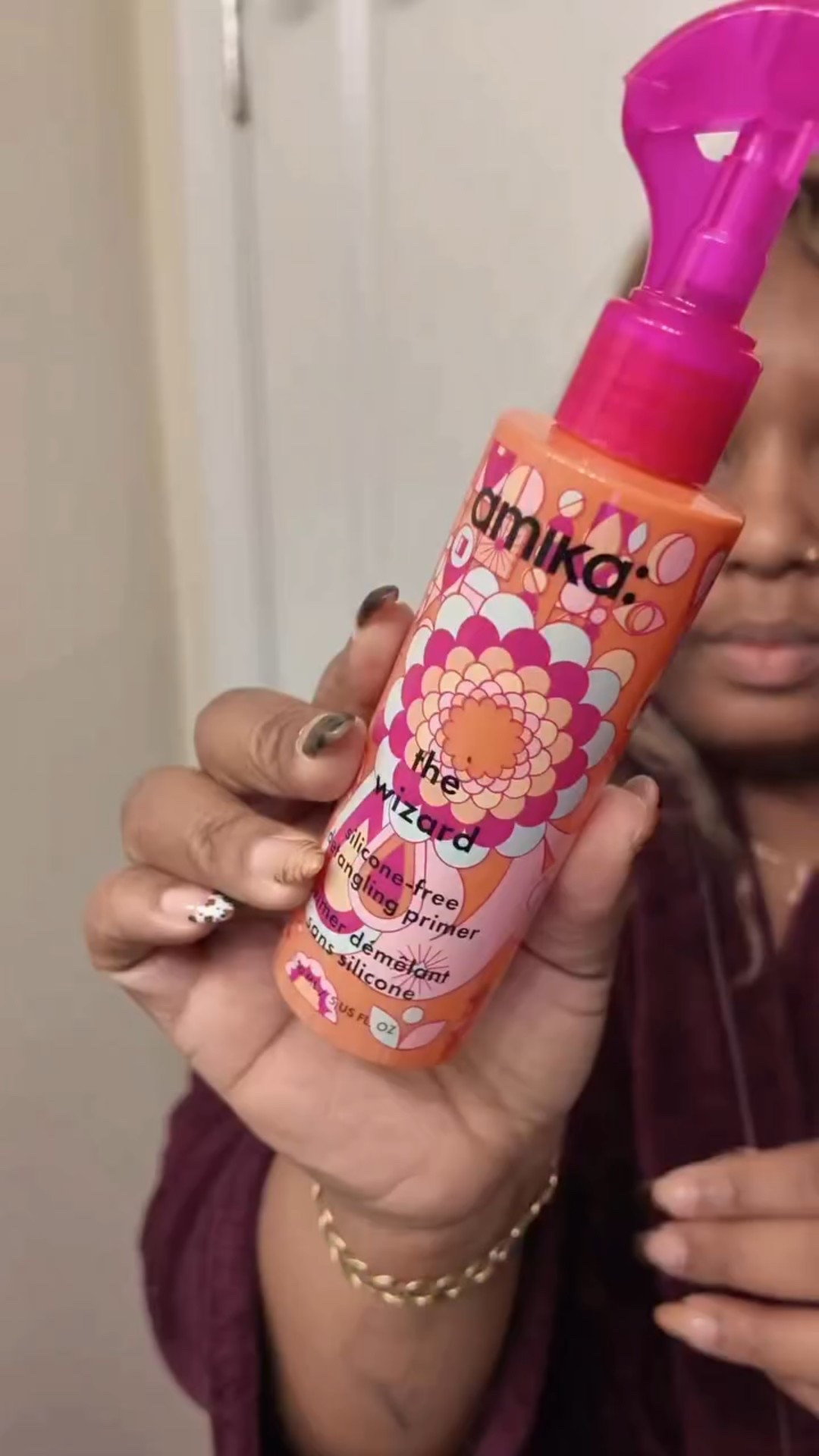 Girl… nothing will humble you faster than being late and your hair choosing chaos 😭
Protective styles still need love, and this just saved me.

✨ Detangles instantly
✨ Smooths + softens
✨ Works on wigs + extensions

Hair handled. Crisis cancelled.

If you wear wigs or protective styles, save this! Gifted by Amika