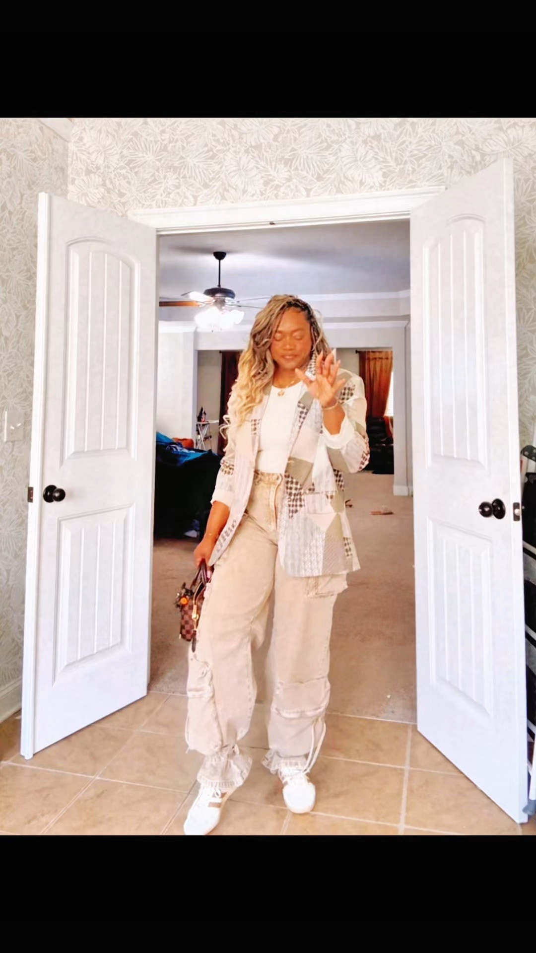 OOTD 🎥✨

Stepping out in soft neutrals today 🤍
Simple, effortless, but still giving put together!

Blazer from Bloomingdale’s (no link, but she’s THAT girl 😌), layered over a classic white tank from Target.
Paired it with these relaxed Steve Madden cargo pants… comfy, cute, and they sit just right!

Finished it off with my Adidas sneakers for that laid-back vibe and a classic bag to tie it all together 🤎

This is one of those looks where you’re not doing too much… but somehow you still did EVERYTHING 💁🏽‍♀️✨
Perfect for errands, meetings, or just stepping out feeling good!

I’ll link what I can—make sure y’all check it out 👀👇🏽

#OOTD #SteveMaddenStyle #AdidasStyle #TargetFinds #NeutralVibes

#LTKOver40 #LTKgrwm #LTKootd