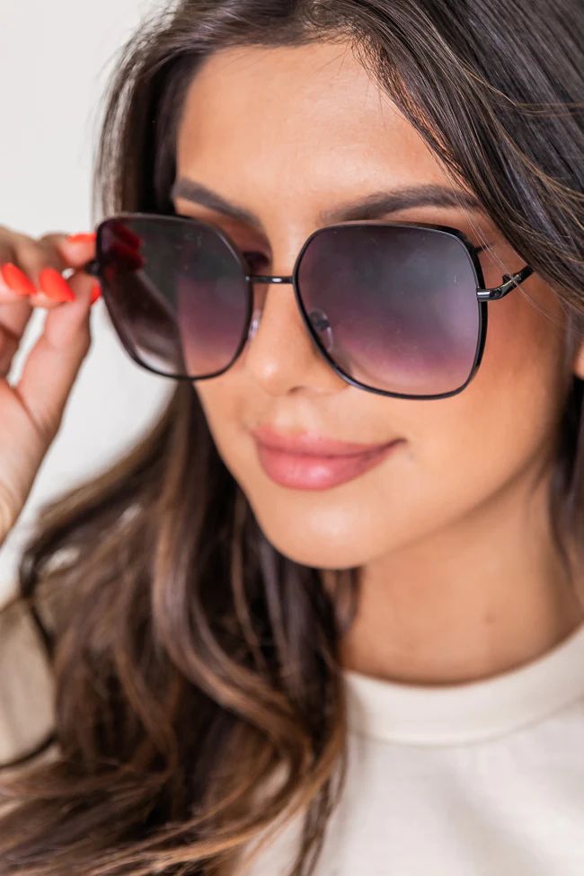 Downtown Walk Black Sunglasses | Pink Lily