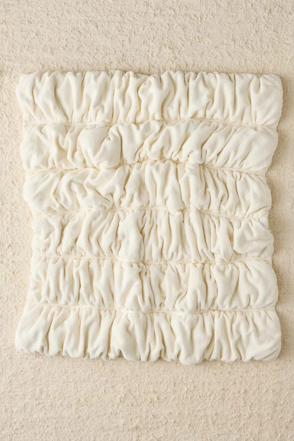 Cinched Marshmallow Cloud Fleece Throw Blanket | Urban Outfitters (US and RoW)