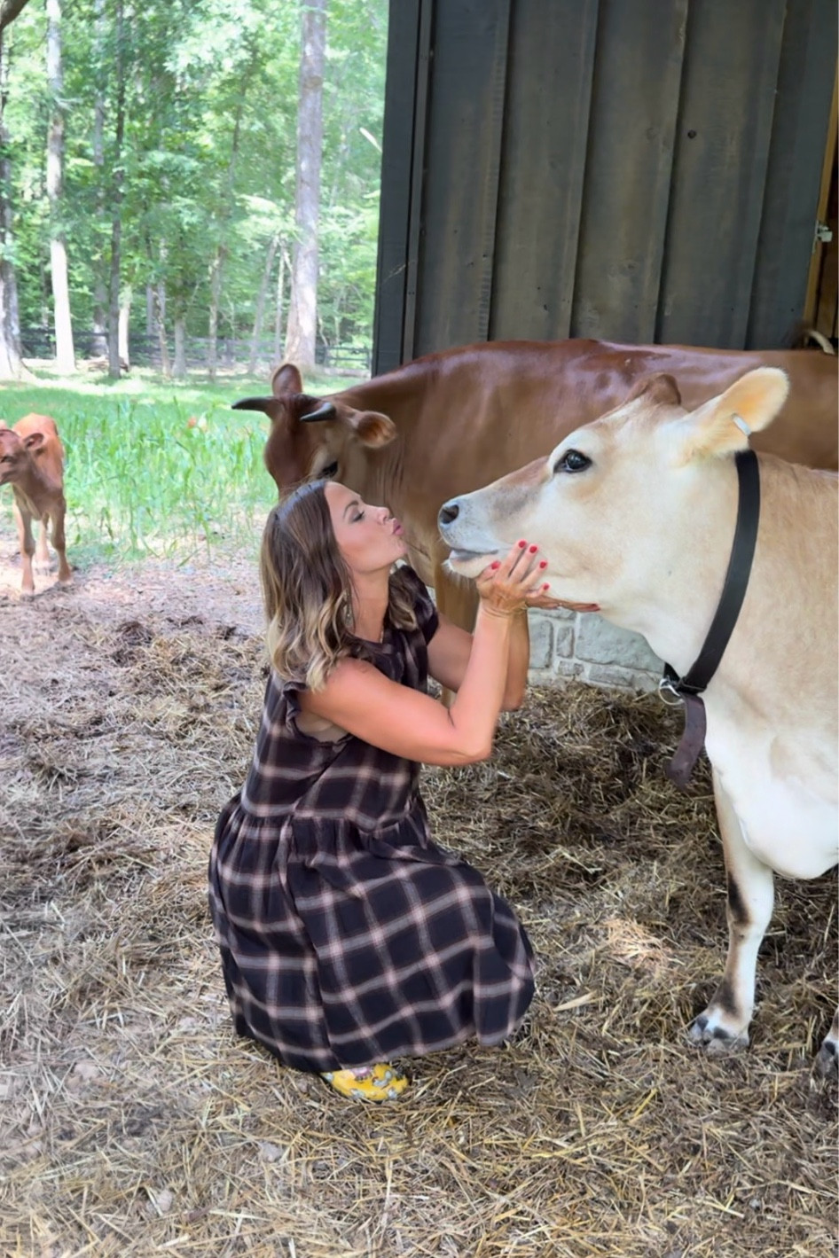 i sized up to a large for extra length in this dress! but otherwise i’d say it’s tts! everything else is TTS too but i sized up to a XL in the jacket for more of an oversized fit  @walmartfashion #walmartpartner #walmartfashion 