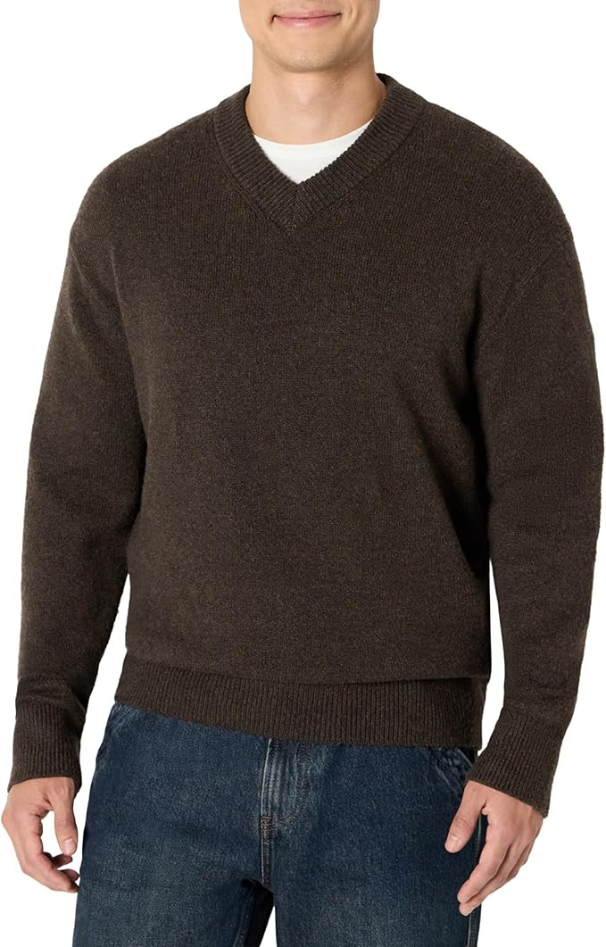 Amazon Essentials Men's Regular-Fit Textured Cotton Blend V-Neck Sweater with Ribbed Trim | Amazon (US)