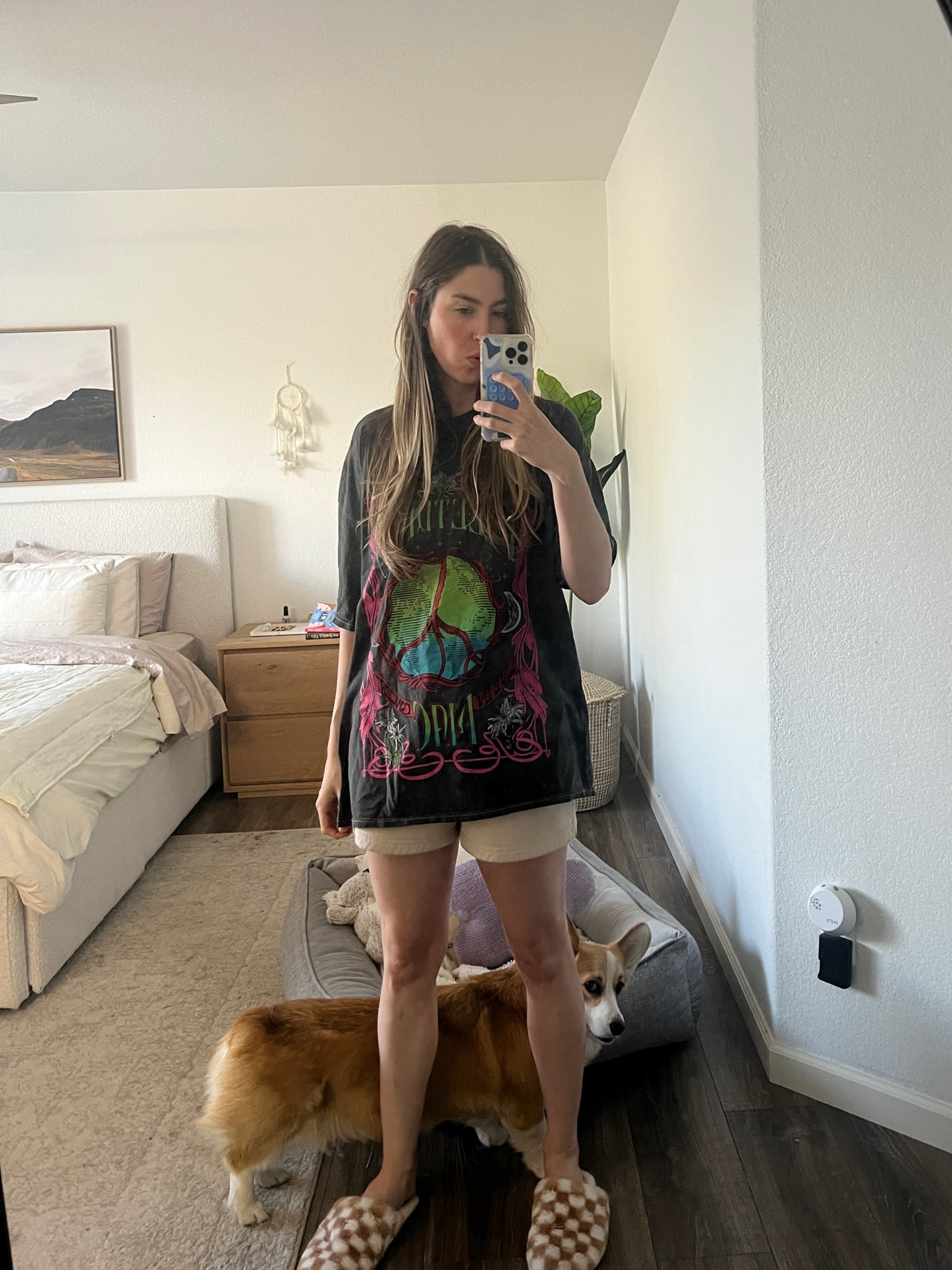 This is my favorite new graphic T-shirt… catch me wearing it every single day 