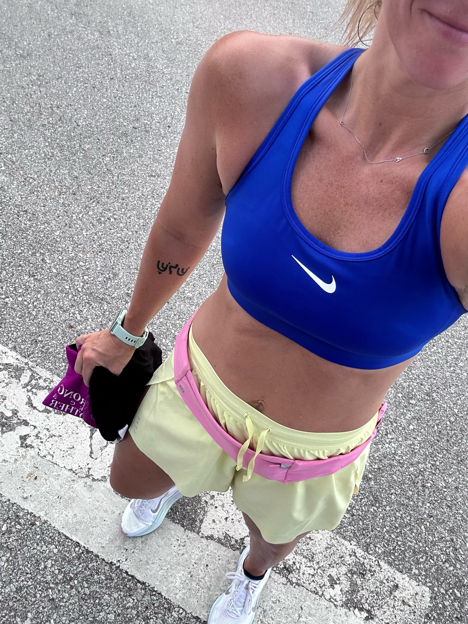 Small @Nike US bra
@LSKD high-rise shorts size medium 
@lululemon belt bag

45 minute easy run!

#LTKActive #LTKmorningroutine #LTKfitnessgoals