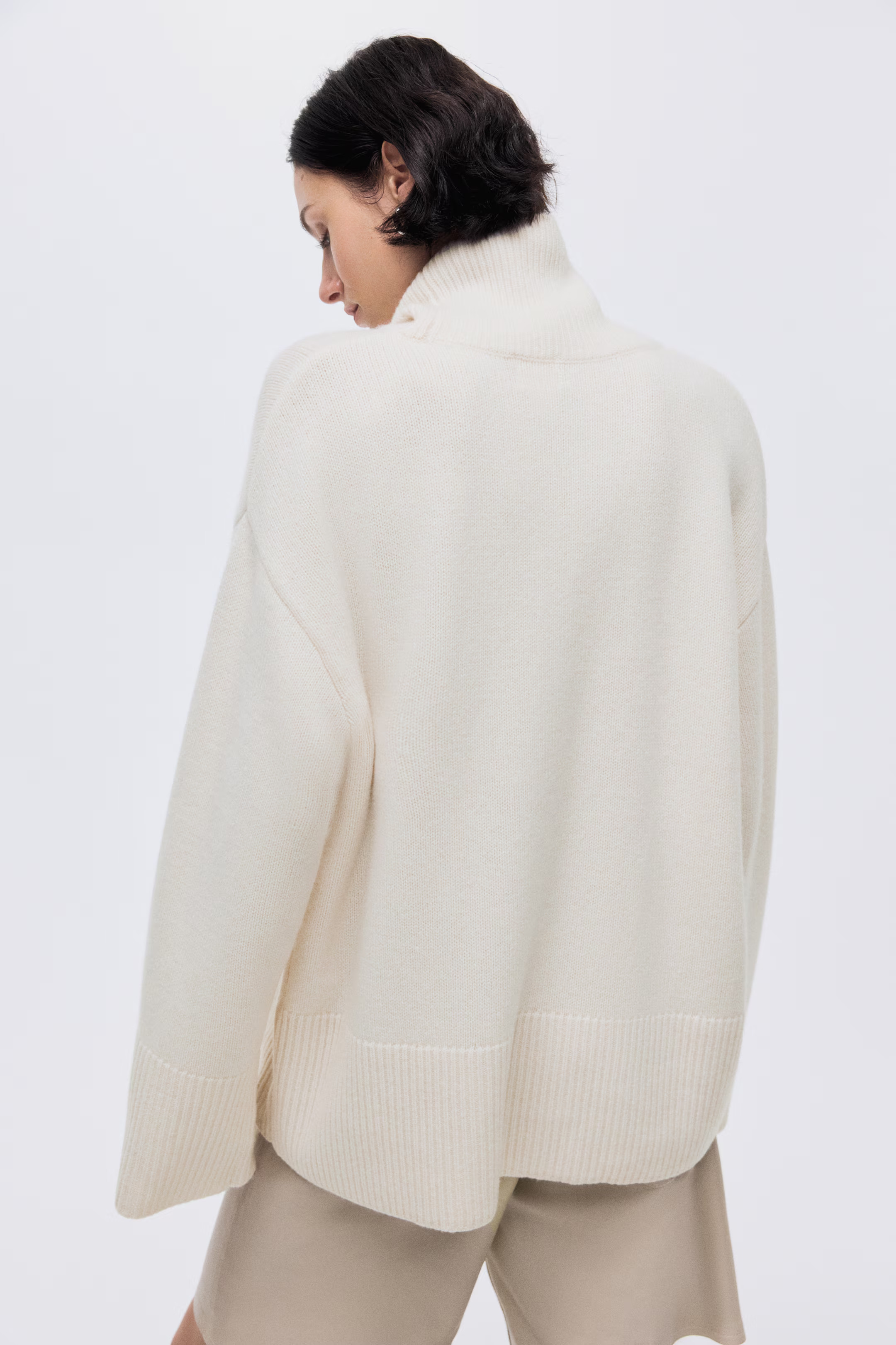 Cashmere-blend polo-neck jumper - Light beige - Ladies | H&M GB | H&M (UK, MY, IN, SG, PH, TW, HK)