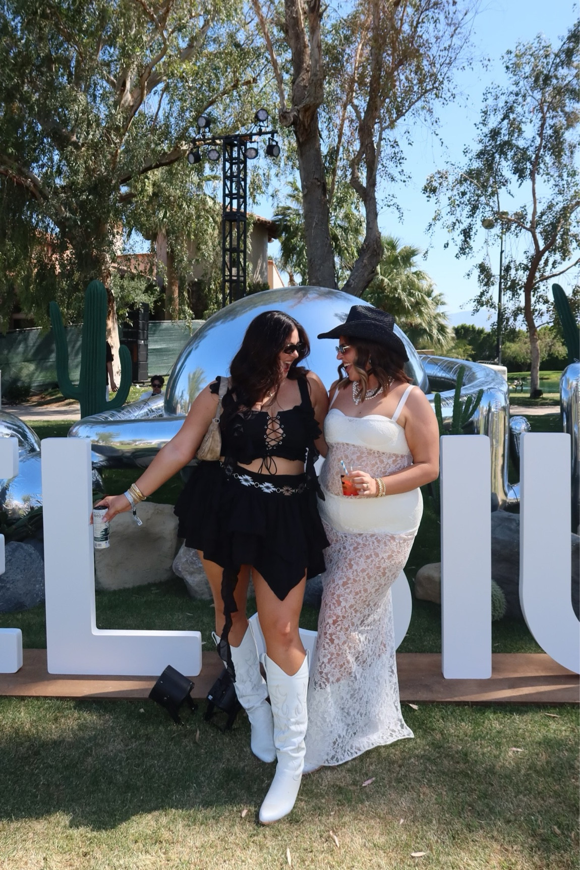 Stagecoach outfit inspo for my midsize girlies!🤍

Stagecoach outfit inspo. Midsize festival outfit inspo. Cowboy boots. Matching set. Chain belt.

#LTKstyletip #LTKmidsize #LTKFestival