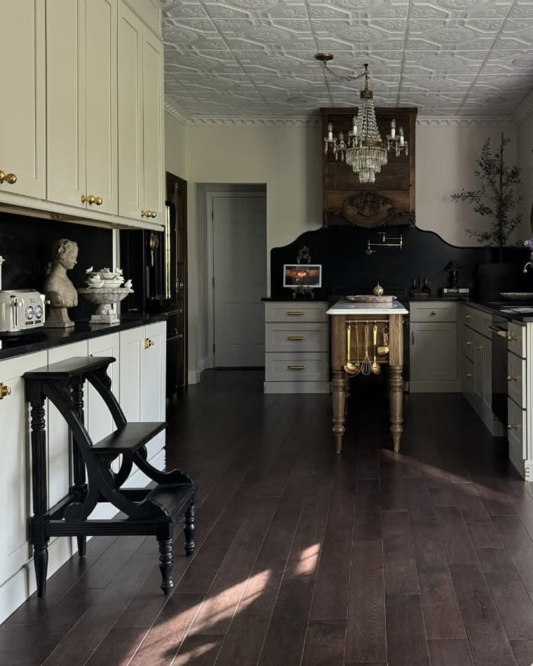 My library step stool in my kitchen is back in stock in white!  #wayfairfinds @Wayfair 

#LTKHome #LTKSaleAlert