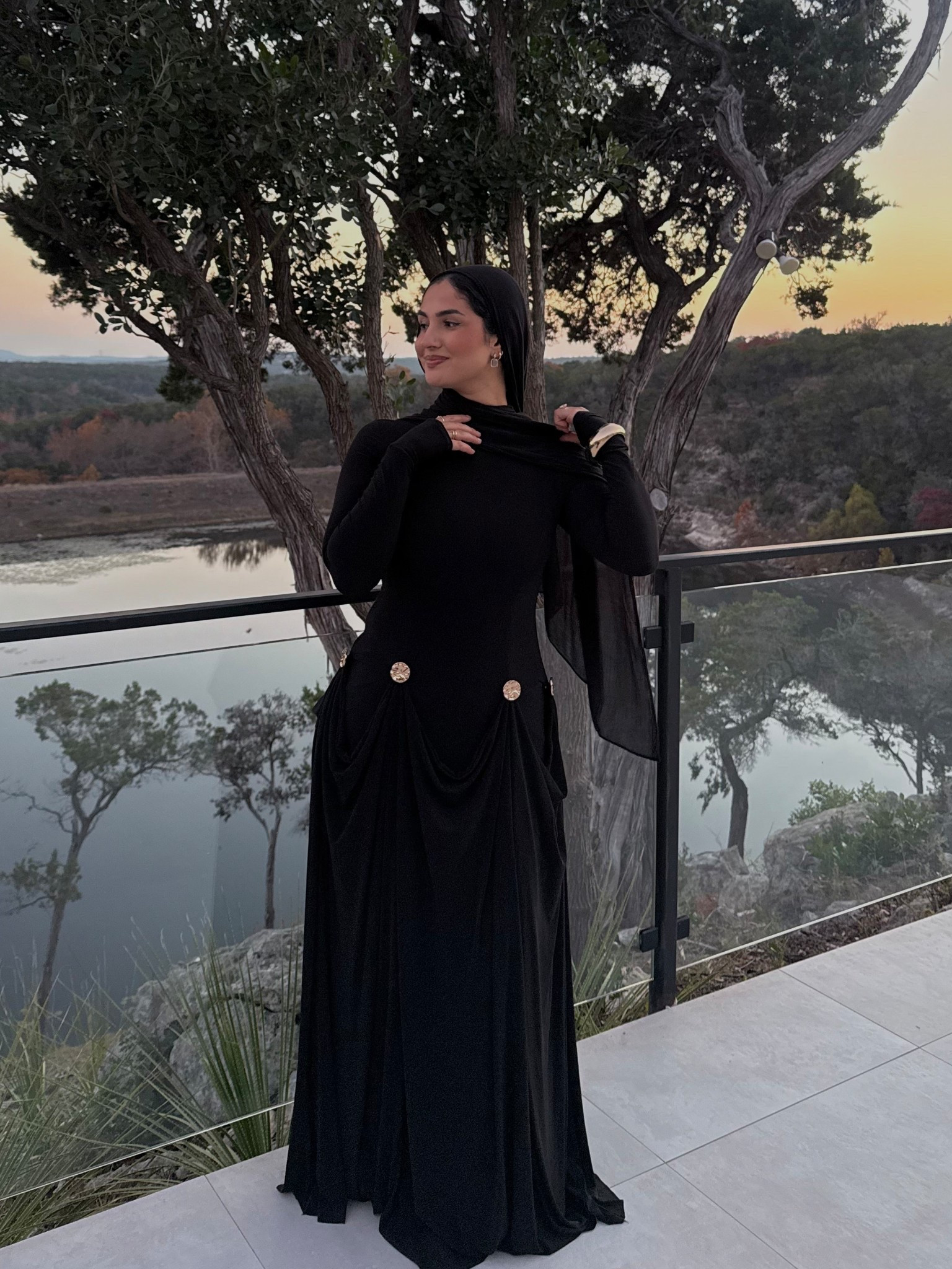 I’m 5’5 wearing a size 6! Such a stunning and classy gown! 

#LTKSeasonal #LTKootd #LTKHoliday