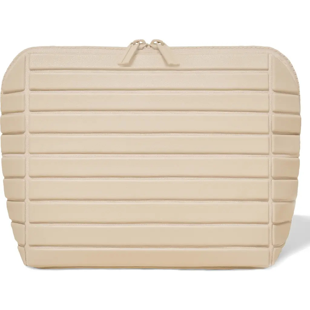 Parallelle The Medium Traveller Toiletry Kit in Bisque at Nordstrom | Nordstrom
