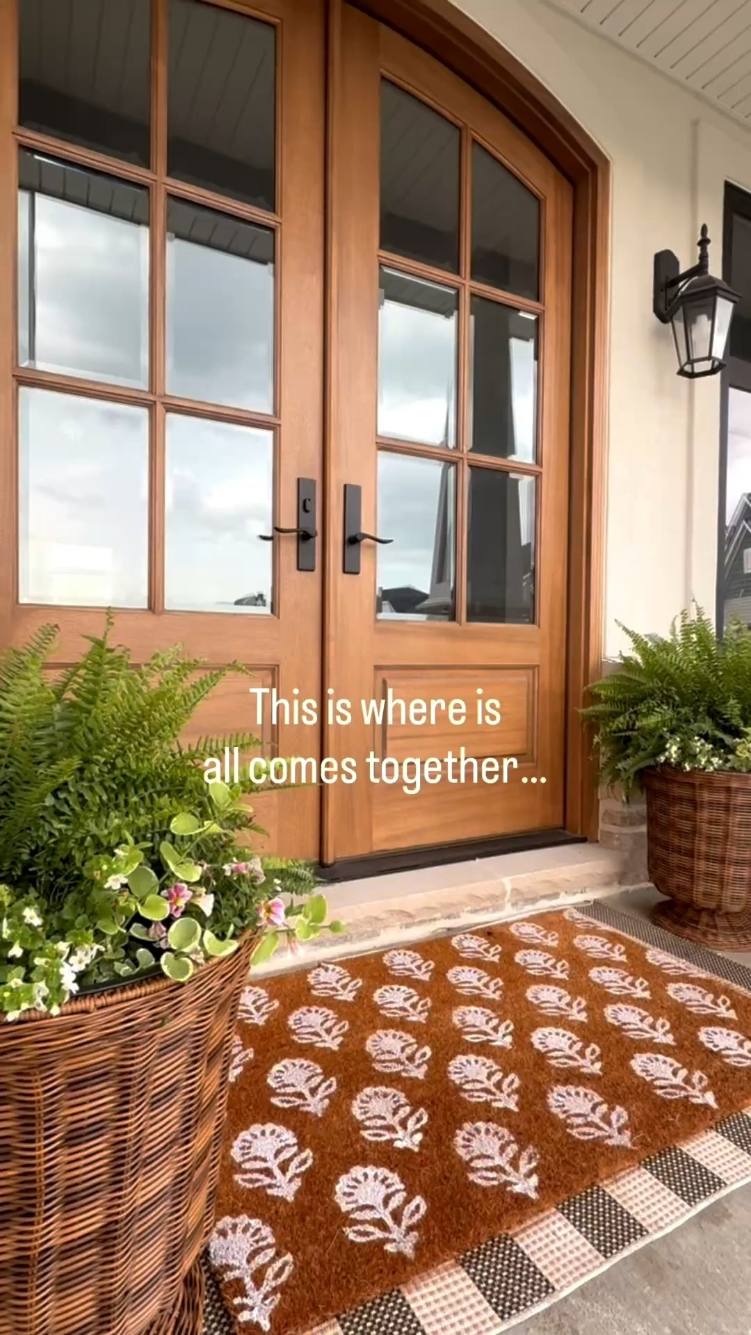 Easy porch planters…

Boston Fern
Vinca Variageta
Snowstorm Snow Globe
Superbells

#LTKHome