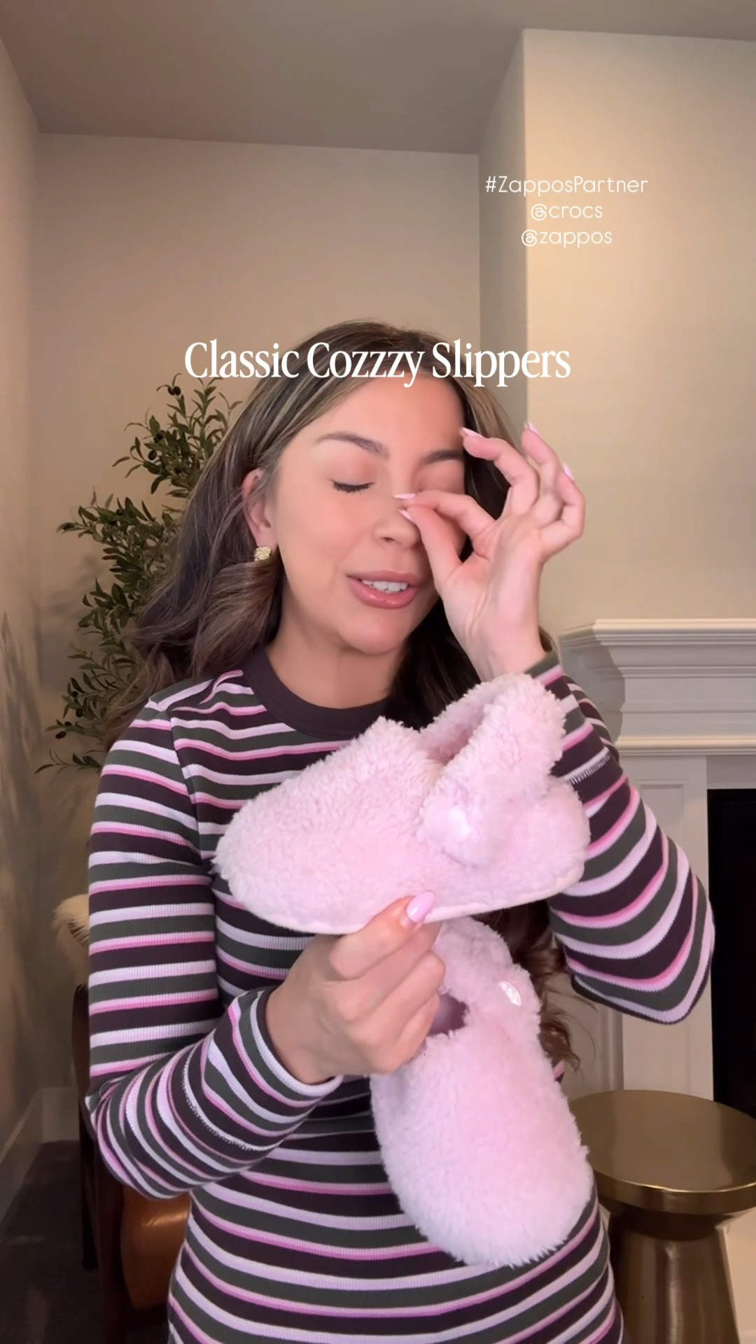 Toddler cozzzy slipper clogs with a stretchy back strap for easy on and off use. Run TTS
@crocs @Zappos 
Toddler girl shoes