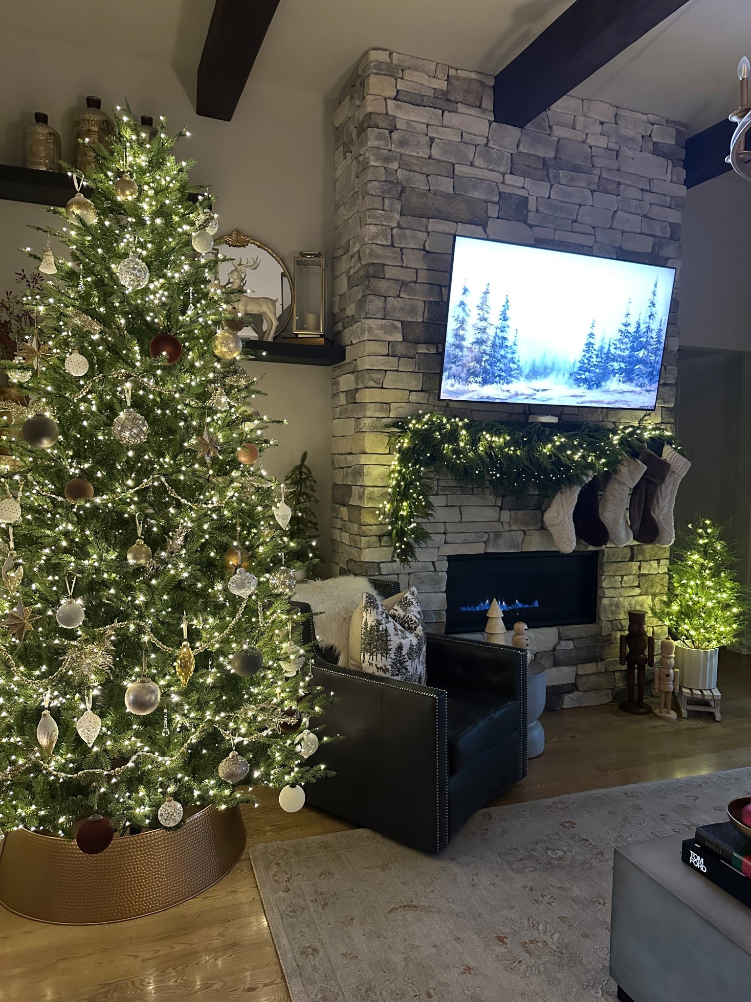 The Viral Grand duchess Christmas tree 

#LTKSeasonal #LTKHome #LTKHoliday