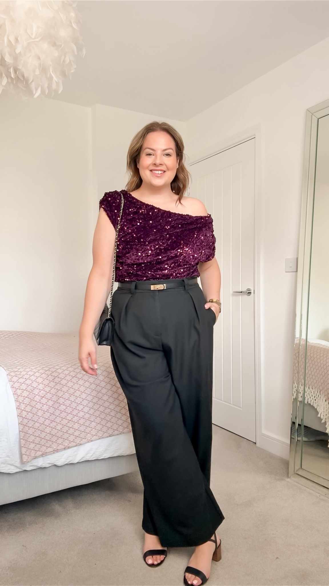 9 days of curvy festive outfits | day 9 

Sequin outfit, sequin top, black trousers, Christmas party outfit, festive outfit, party outfit 

#LTKfestive #LTKpartywear #LTKmidsize