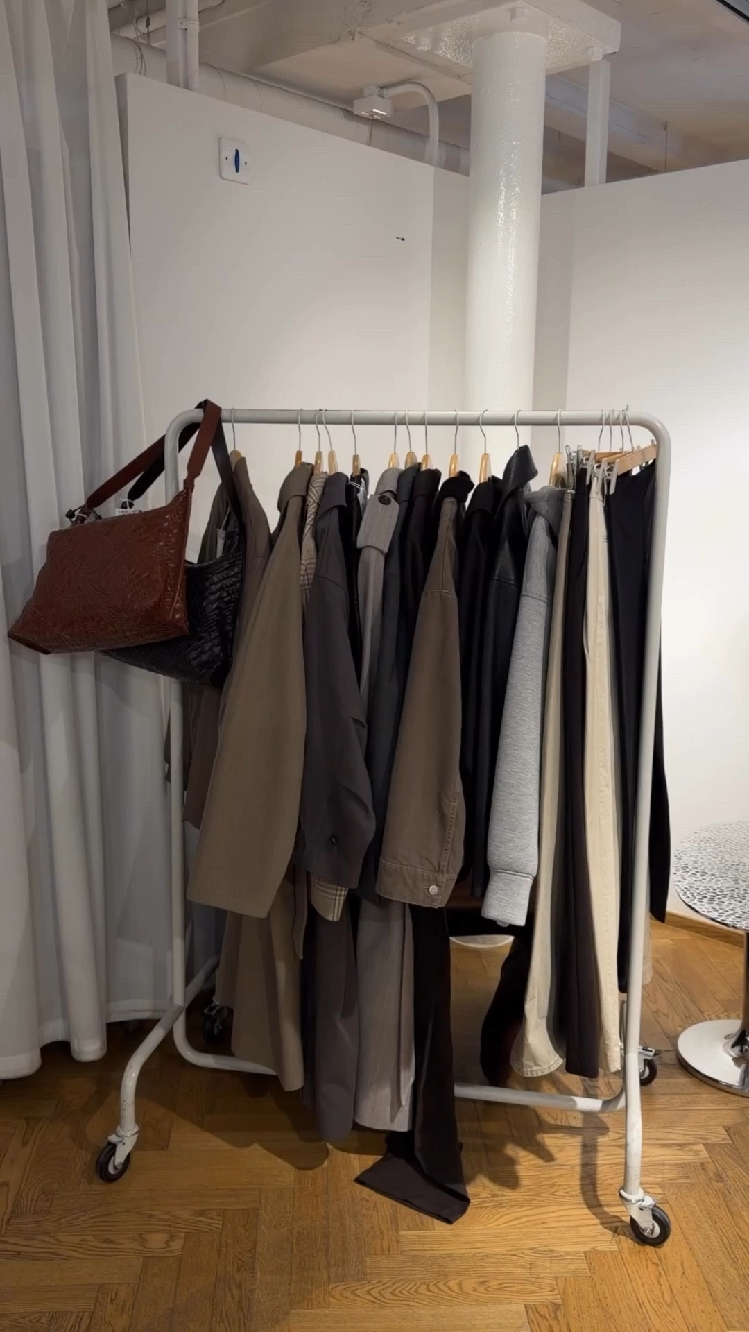 Come shopping with me! 
All sizes and shapes explained in this video 