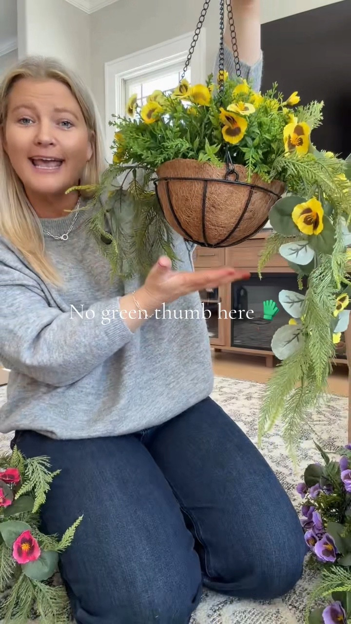 Neighbors compliment how beautiful my flowers are. Little do they know! Faux flowers are the way to go with no maintenance!
#fauxflorals #fauxplants
#hangingbaskets #frontporchdecor #outdoordecor

#LTKSaleAlert #LTKSeasonal #LTKHome