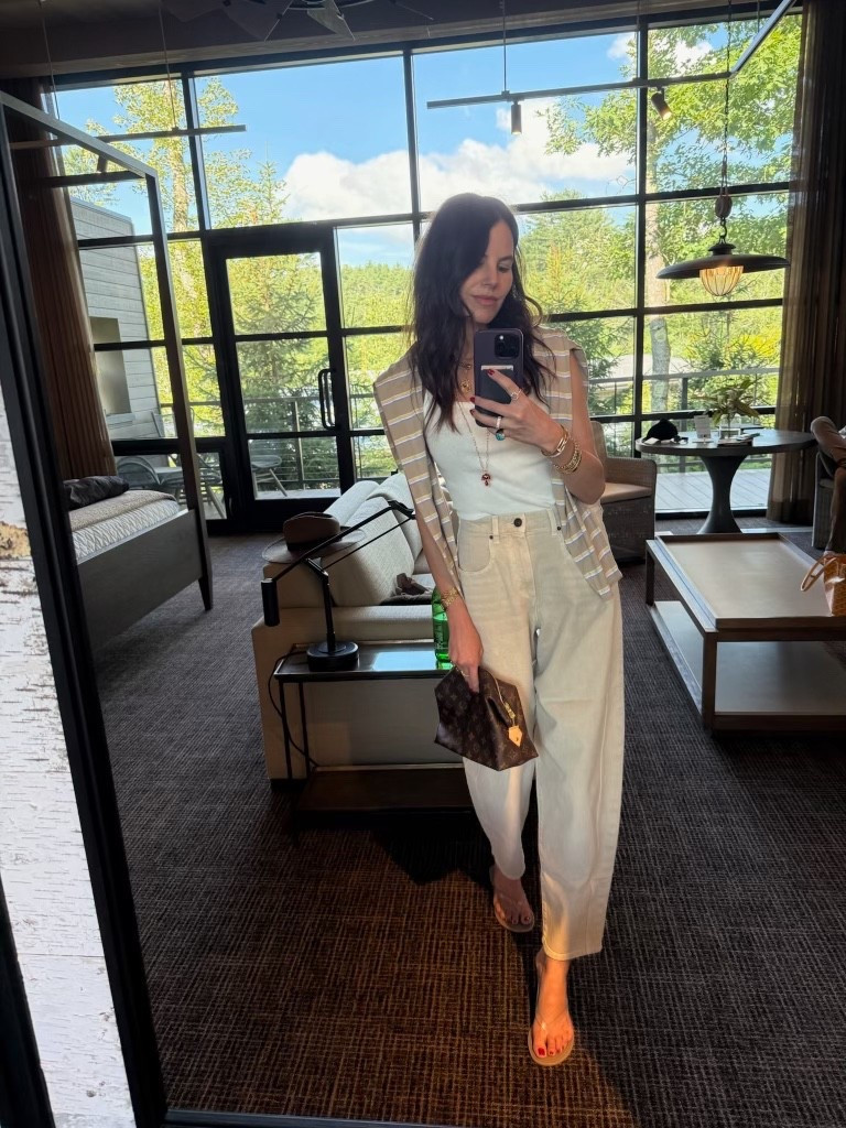 What I wore in Upstate New York! 

Women’s fashion, summer outfits, summer outfit inspo, summer fashion, summer style, trendy fashion, chic fashion, travel outfit, mom style, New York outfit inspo



#LTKOver40 #LTKSeasonal #LTKStyleTip