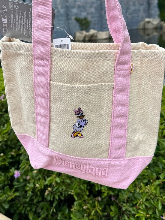 Disneyland Daisy Duck Canvas Tote Bag in Pink & Cream | Poshmark