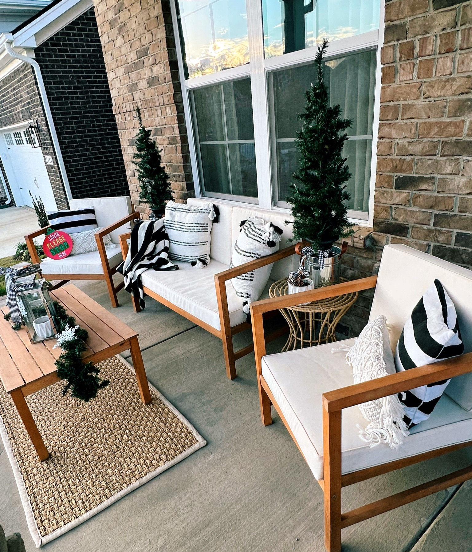 Outdoor holiday decorations!! 

#LTKHoliday #LTKSeasonal #LTKhome