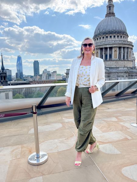 Outfits of the week

Saturday brunch with a view of St. Paul’s Cathedral. 

Wearing a tall white lemon print top (100% linen, size 44), tall khaki parachute trousers (42), a tall off white blazer (42) and lemon yellow block heel sandals (tts). 



#LTKtravel #LTKstyletip #LTKeurope