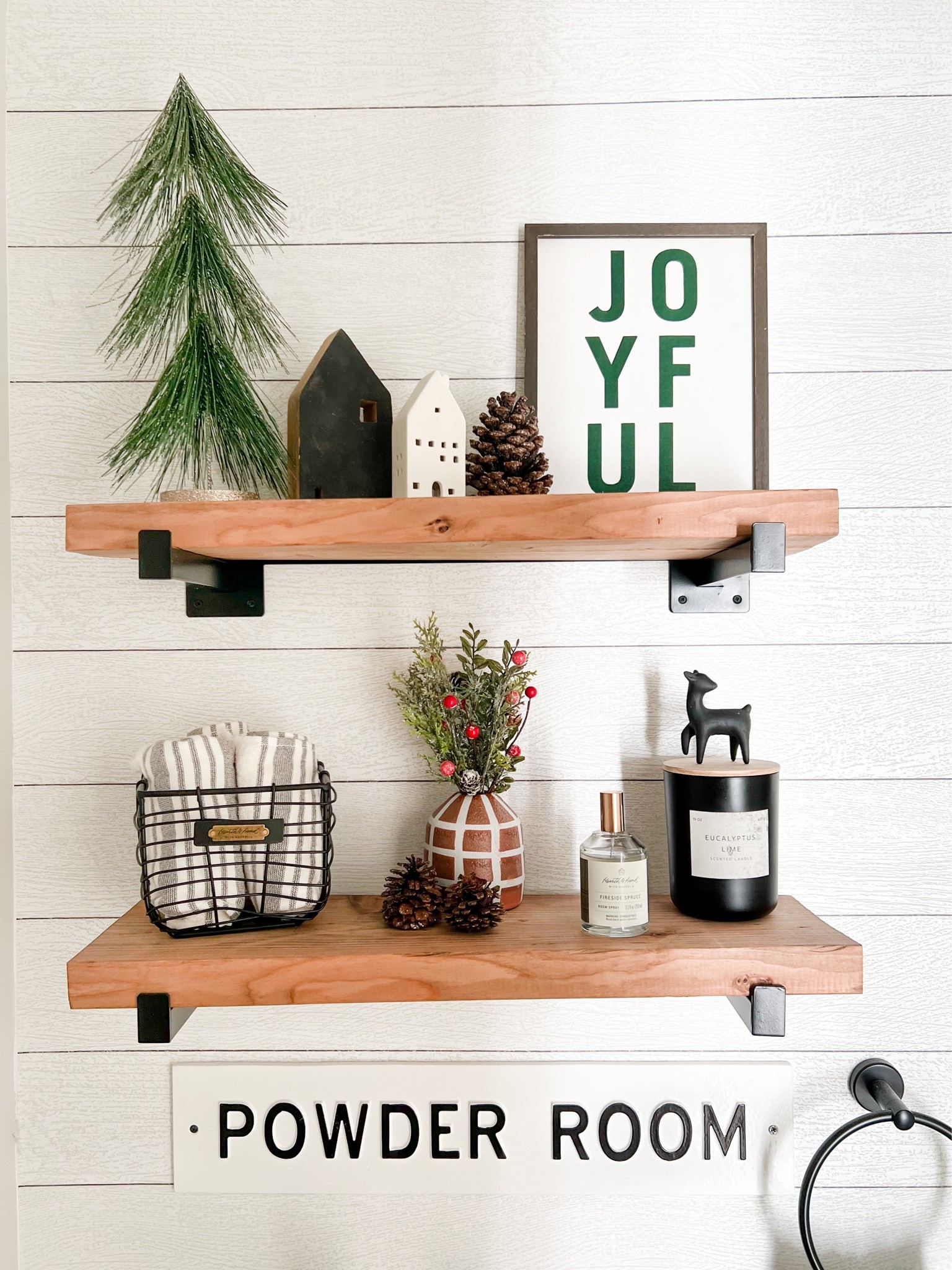 Christmas shelf decor, Christmas decor, target Christmas decor, bathroom decor, Christmas bathroom

#LTKunder50 #LTKHoliday #LTKhome