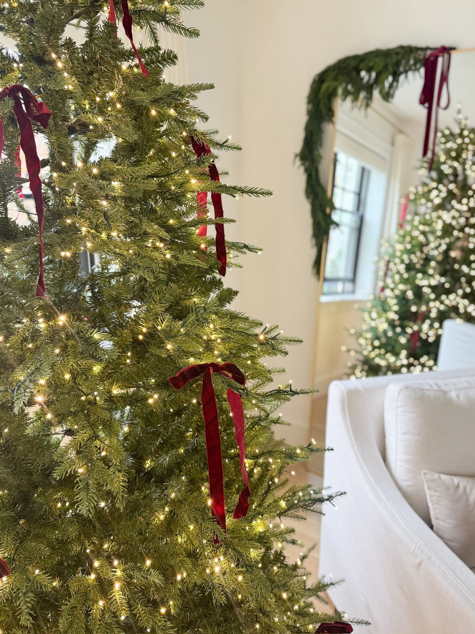 Classic red, green, gold Christmas decor. 

#LTKHome #LTKSeasonal #LTKHoliday