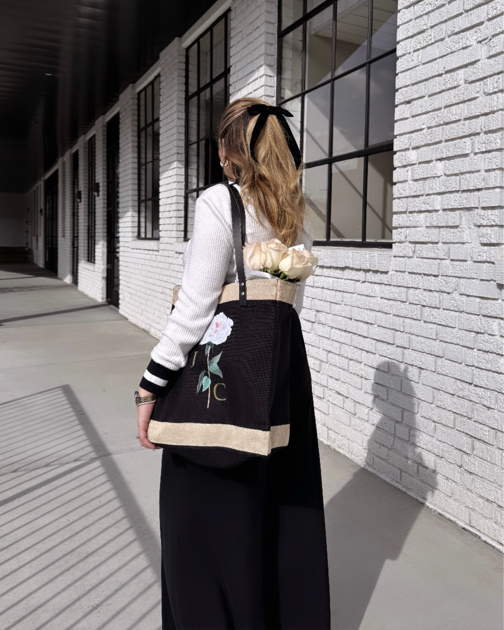 Minimalist Spring Outfit for running errands in style! 

#LTKitbag #LTKstyletip