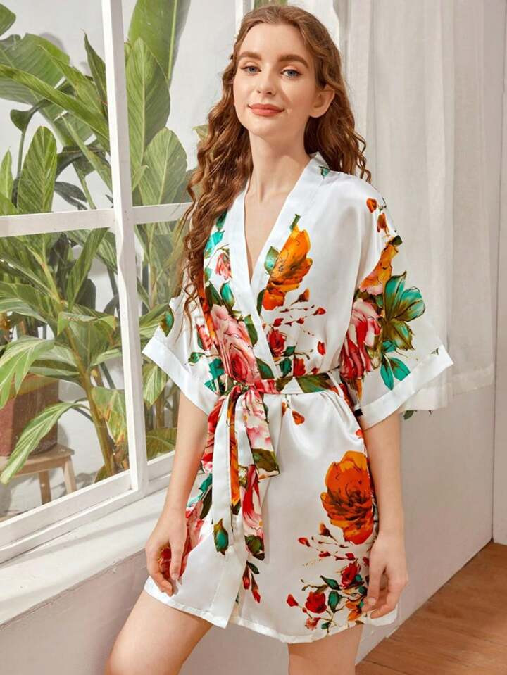 Hand-painted Peony Design Imitated Silk Kimono Robe For Women, Short Style Japanese Style Bathrob... | SHEIN