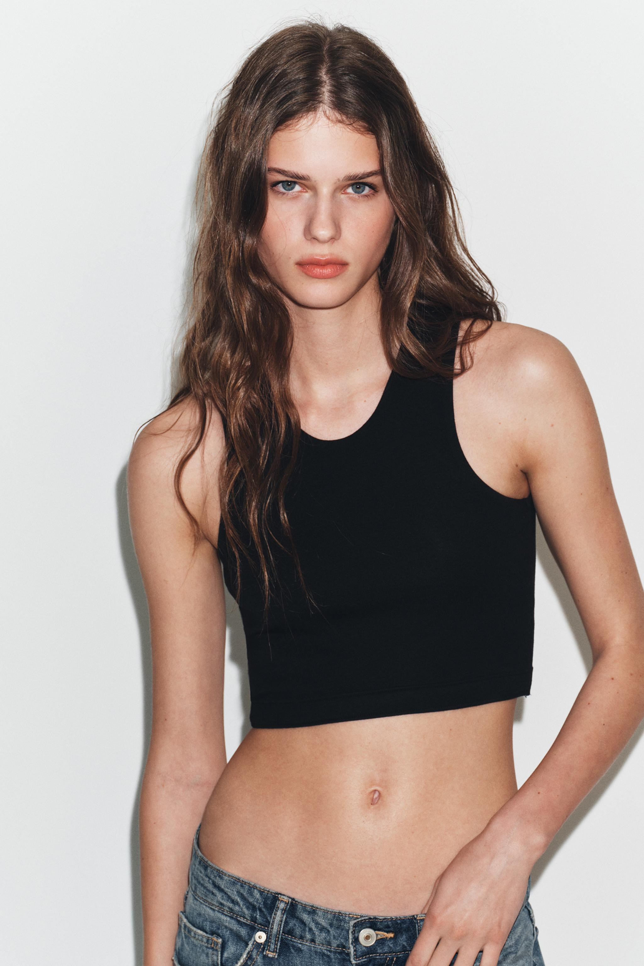 SLEEVELESS CROP TOP | Zara US